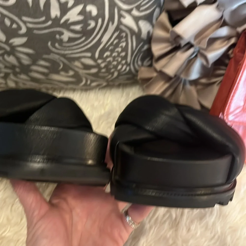 Vic Matie quality black